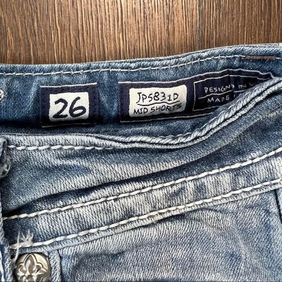 Miss me mid rise distressed shorts SZ 26 - Picture 4 of 4